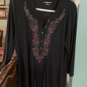 Beautiful embroidered tunic top, super soft knit. Croft & Barrow size XL